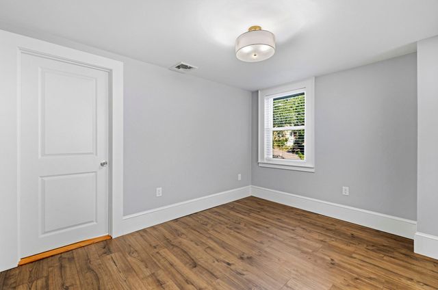 42 School St 2, Salem, MA 01970