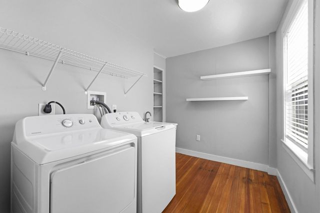 42 School St 2, Salem, MA 01970