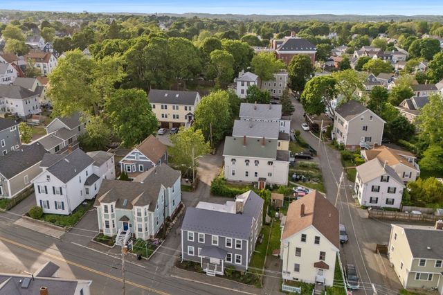 42 School St 2, Salem, MA 01970