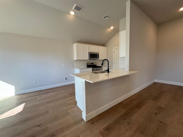 941 S Buffalo Lane, Mustang, OK 73064