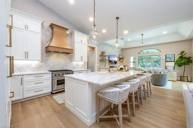 226 Monterey DR, Naples, FL 34119