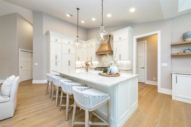 226 Monterey DR, Naples, FL 34119