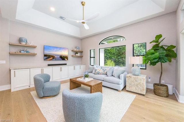 226 Monterey DR, Naples, FL 34119