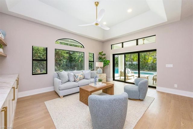 226 Monterey DR, Naples, FL 34119