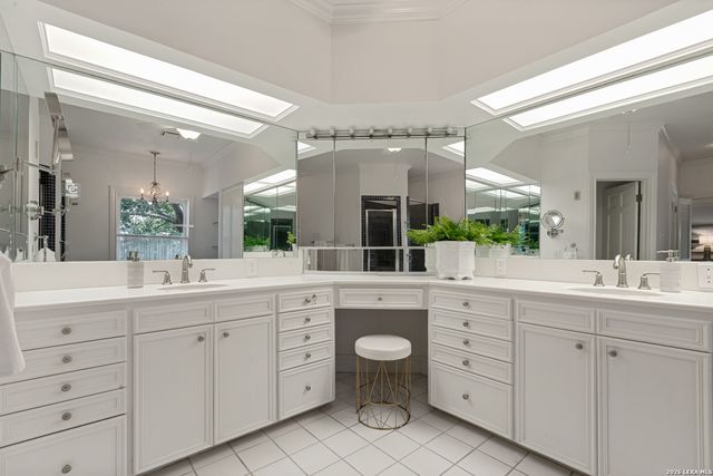 214 Terrell Rd, Terrell Hills, TX 78209