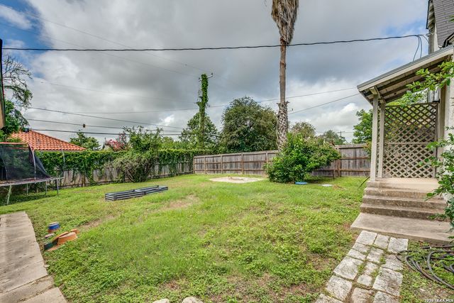 214 Terrell Rd, Terrell Hills, TX 78209