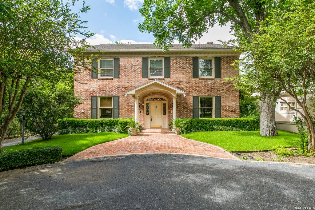 214 Terrell Rd, Terrell Hills, TX 78209