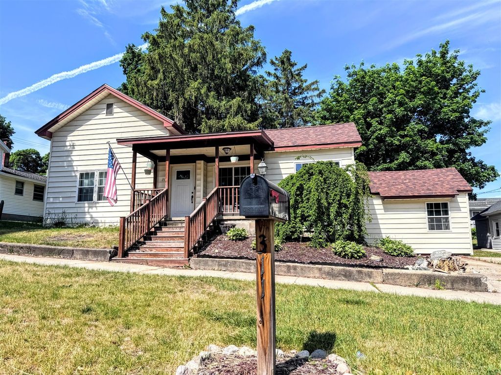 311 N Warren Avenue, Big Rapids, MI 49307