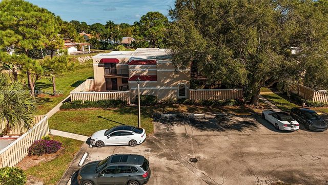 4205 Village Dr D, Delray Beach, FL 33445