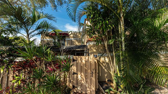 4205 Village Dr D, Delray Beach, FL 33445