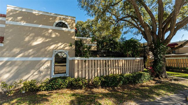 4205 Village Dr D, Delray Beach, FL 33445