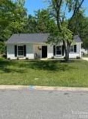 3510 Cypress Pond Drive, Charlotte, NC 28269