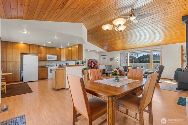 605 Pinyon Place, Omak, WA 98841