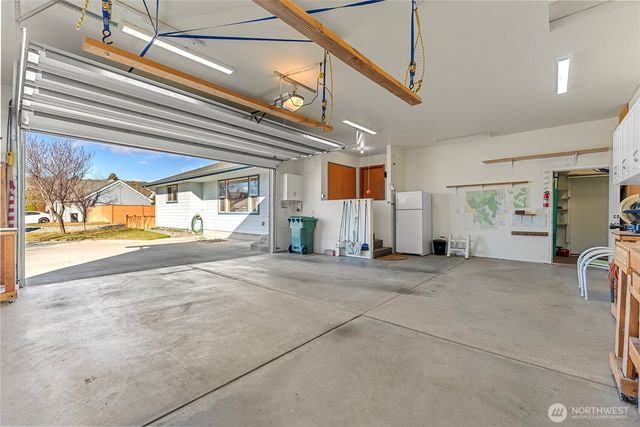 605 Pinyon Place, Omak, WA 98841