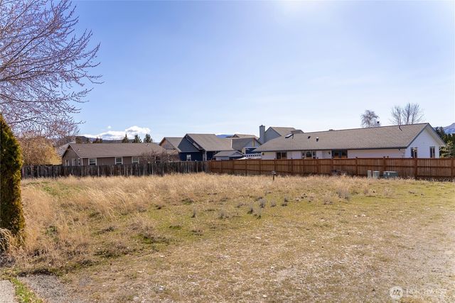 605 Pinyon Place, Omak, WA 98841