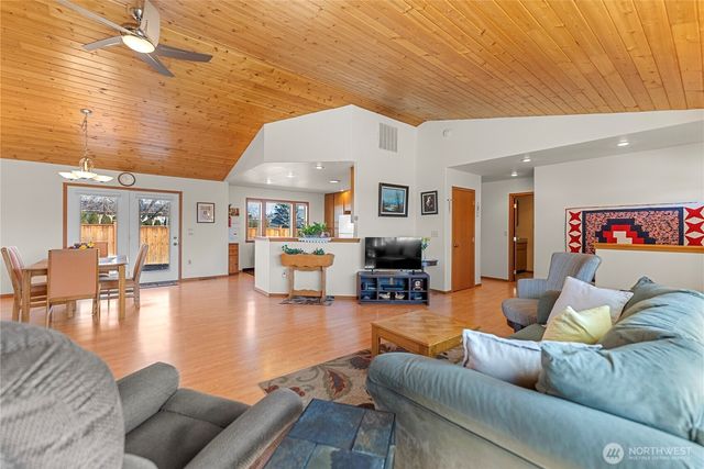 605 Pinyon Place, Omak, WA 98841