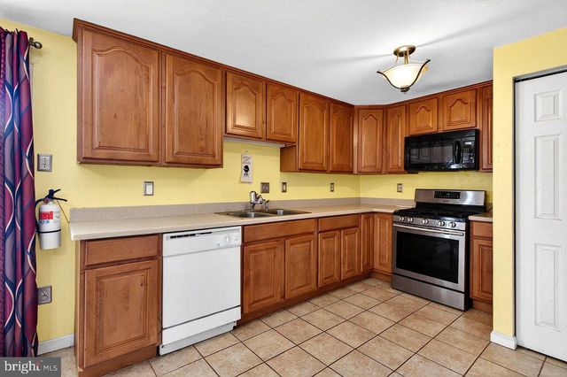 136 DENNIS AVE, Browns Mills, NJ 08015