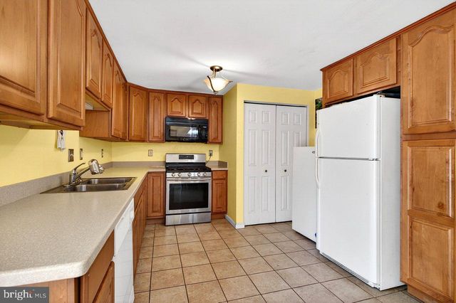 136 DENNIS AVE, Browns Mills, NJ 08015