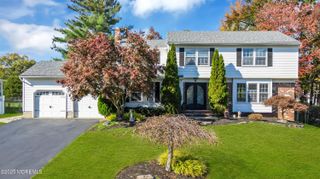 6 Blackfoot Drive, Manalapan, NJ 07726