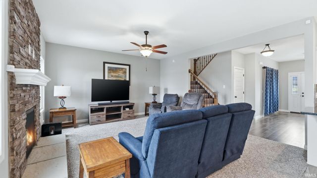 11176 Prairie Rose Pass, Roanoke, IN 46783