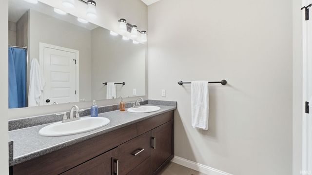 11176 Prairie Rose Pass, Roanoke, IN 46783