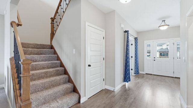 11176 Prairie Rose Pass, Roanoke, IN 46783