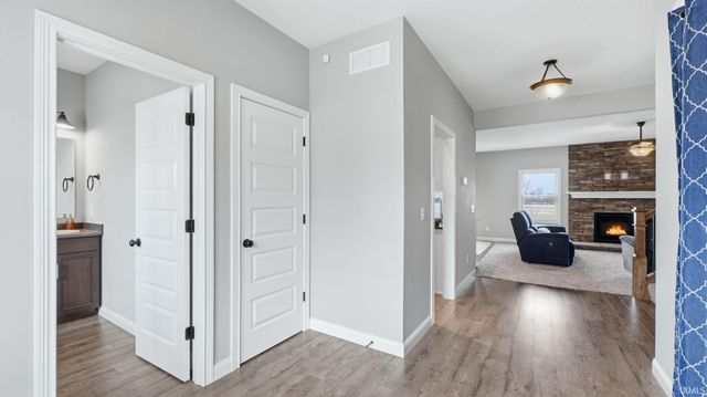 11176 Prairie Rose Pass, Roanoke, IN 46783