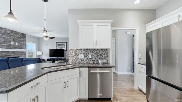 11176 Prairie Rose Pass, Roanoke, IN 46783