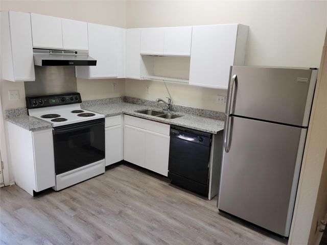 1015 E Yager LN 69, Austin, TX 78753