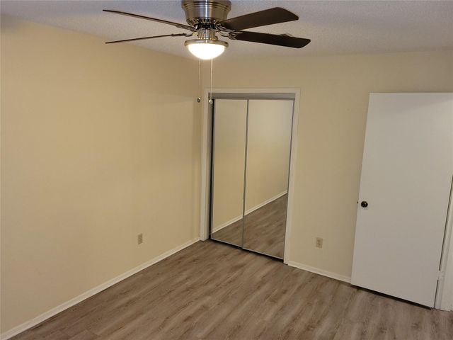 1015 E Yager LN 69, Austin, TX 78753