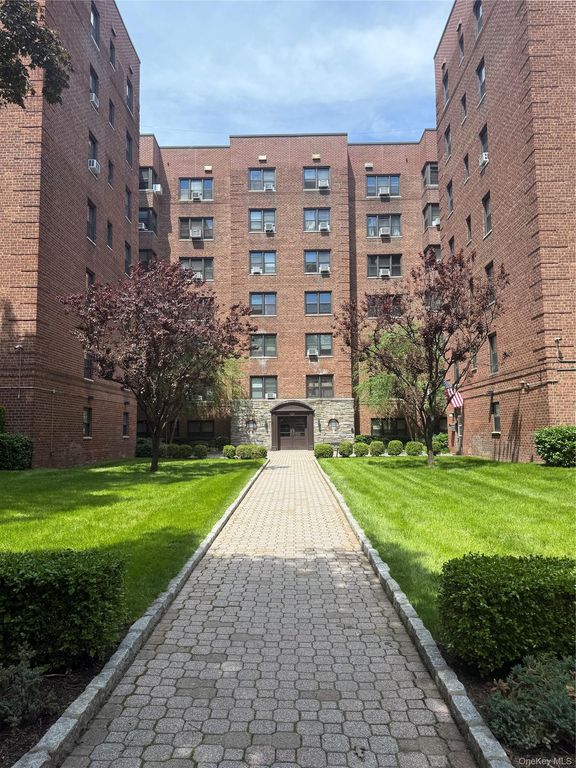505 E Lincoln Avenue 302, Mount Vernon, NY 10552