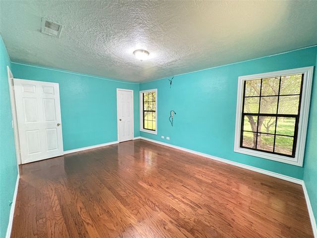 1205 Lamar, Mt Pleasant, TX 75455