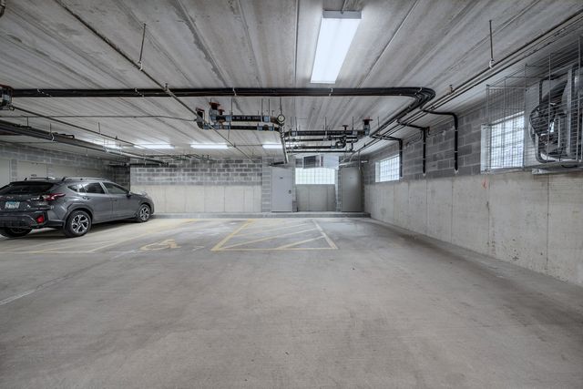 8505 Woodward Avenue 102, Woodridge, IL 60517