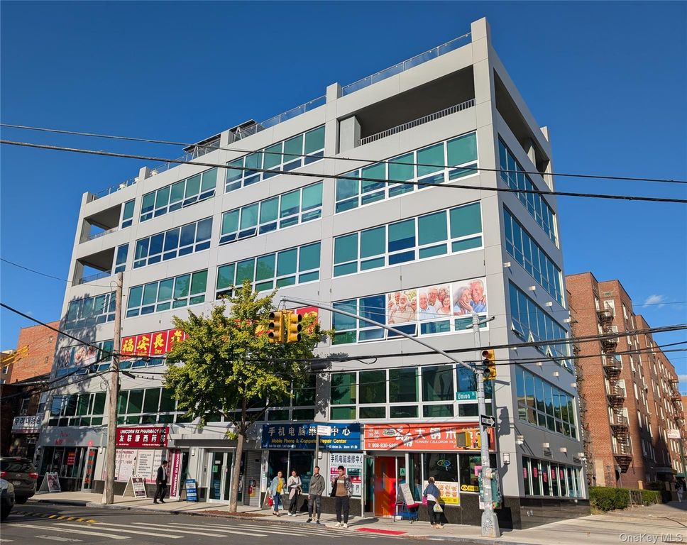 4123 Union Street, Flushing, NY 11355 — exterior