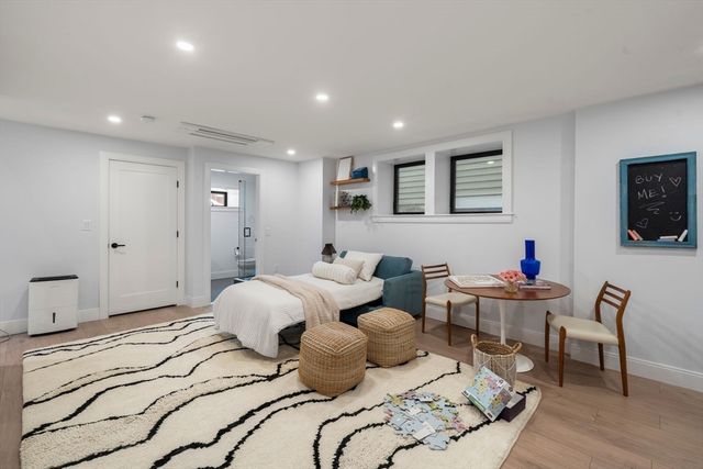 181 I Street, Boston, MA 02127