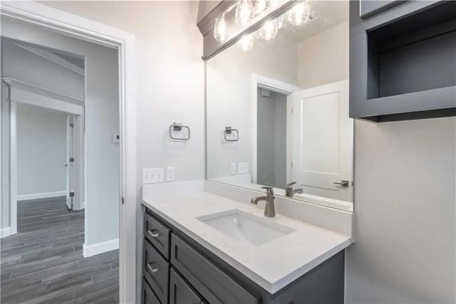 1124 Colonial Avenue, Tuttle, OK 73089