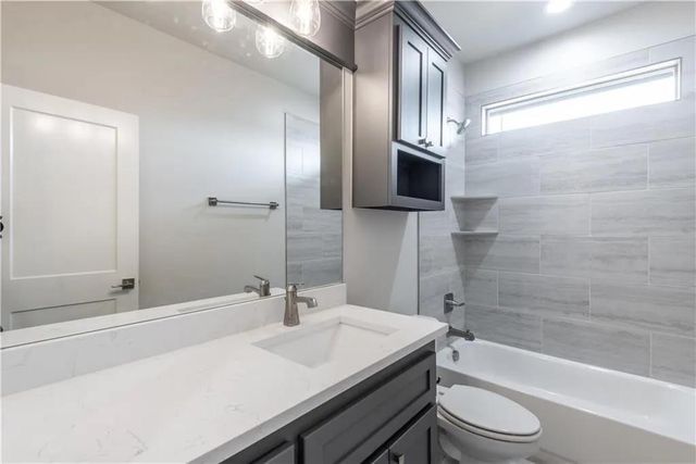 1124 Colonial Avenue, Tuttle, OK 73089