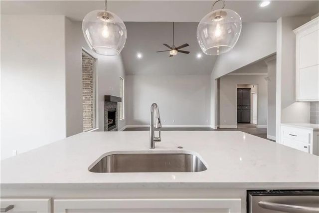 1124 Colonial Avenue, Tuttle, OK 73089