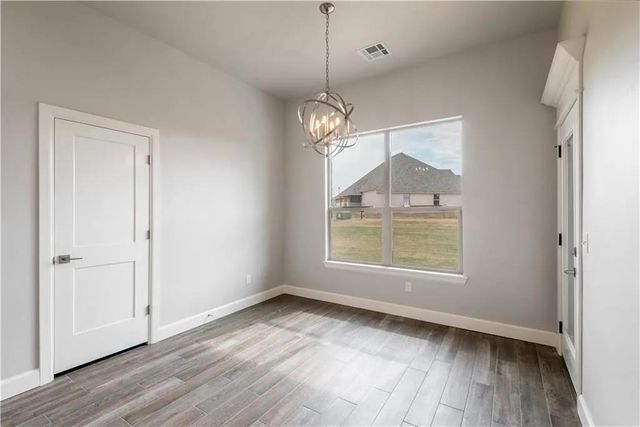 1124 Colonial Avenue, Tuttle, OK 73089