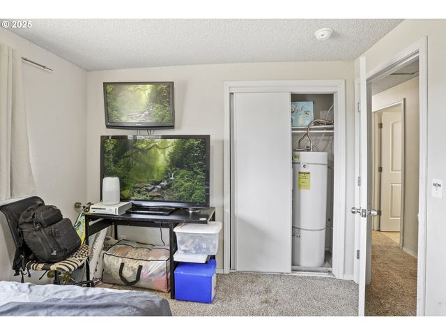 534 N 11TH St, St Helens, OR 97051