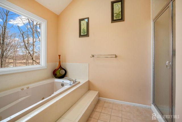 41 Addington Court, East Brunswick, NJ 08816