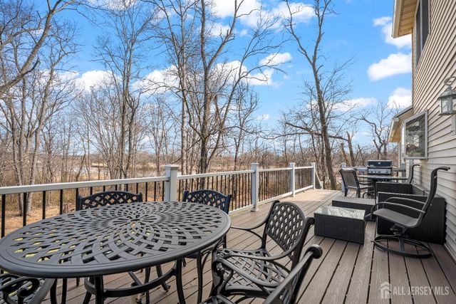 41 Addington Court, East Brunswick, NJ 08816