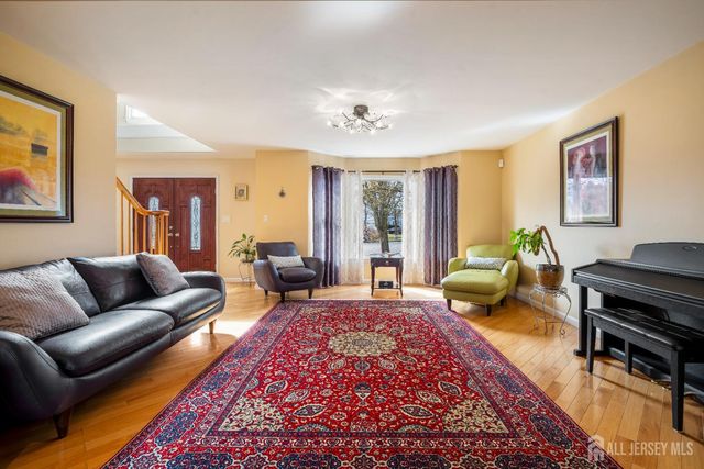 41 Addington Court, East Brunswick, NJ 08816