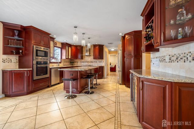41 Addington Court, East Brunswick, NJ 08816