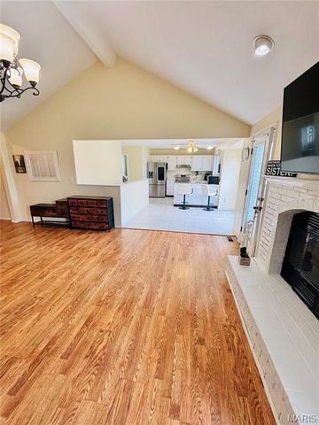 441 Slusser Lane, Florissant, MO 63031