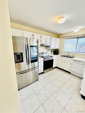 441 Slusser Lane, Florissant, MO 63031