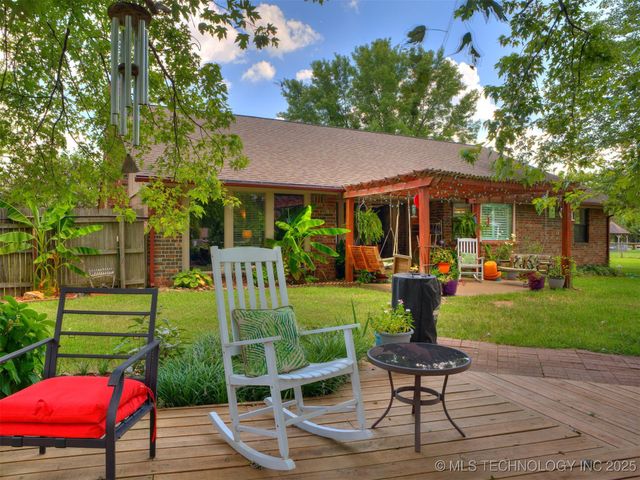 17404 S 324th East Avenue, Coweta, OK 74429