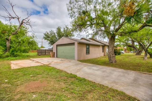 1801 Childress Street, San Angelo, TX 76901