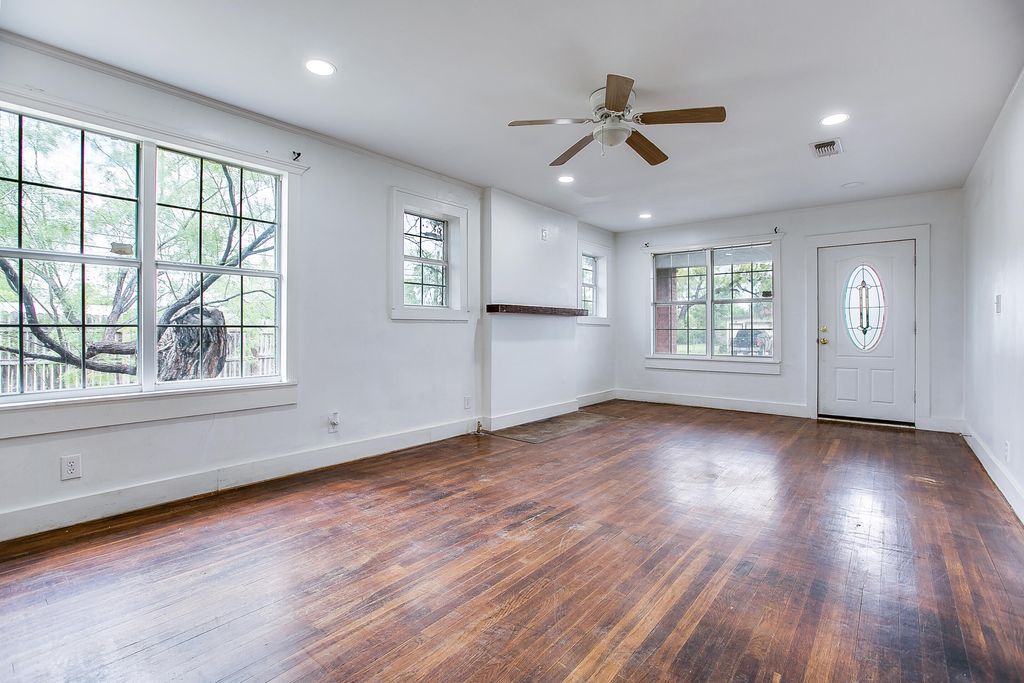 Image 14 of property listing at 1801 Childress Street, San Angelo, TX 76901