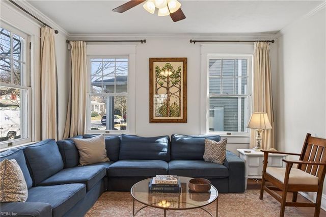 1049 Jamestown CRES, Norfolk, VA 23508